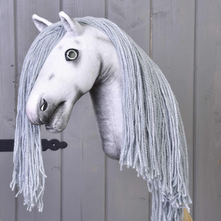 Hobby Horse Licorne Silver avec Bride et Licol