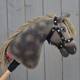 Hobby Horse Avalon mit schwarzem Halfter, Größe XS