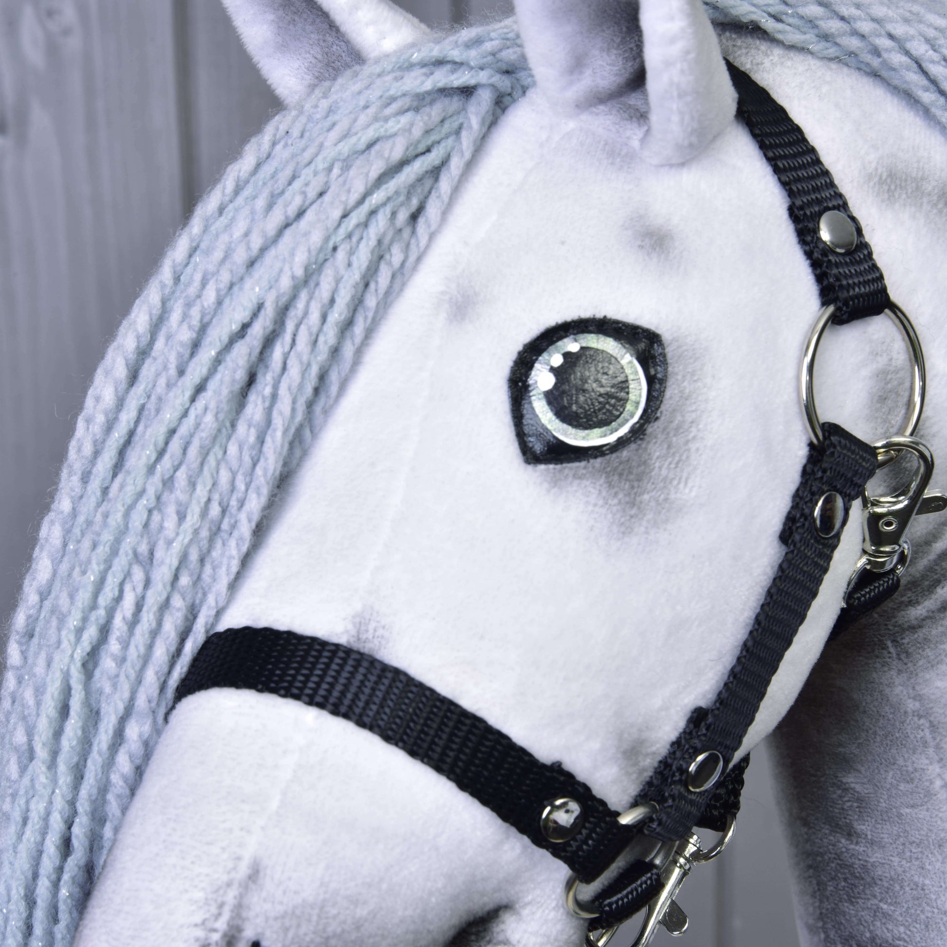 Hobby Horse Einhorn Silver mit Trense und Halfter
