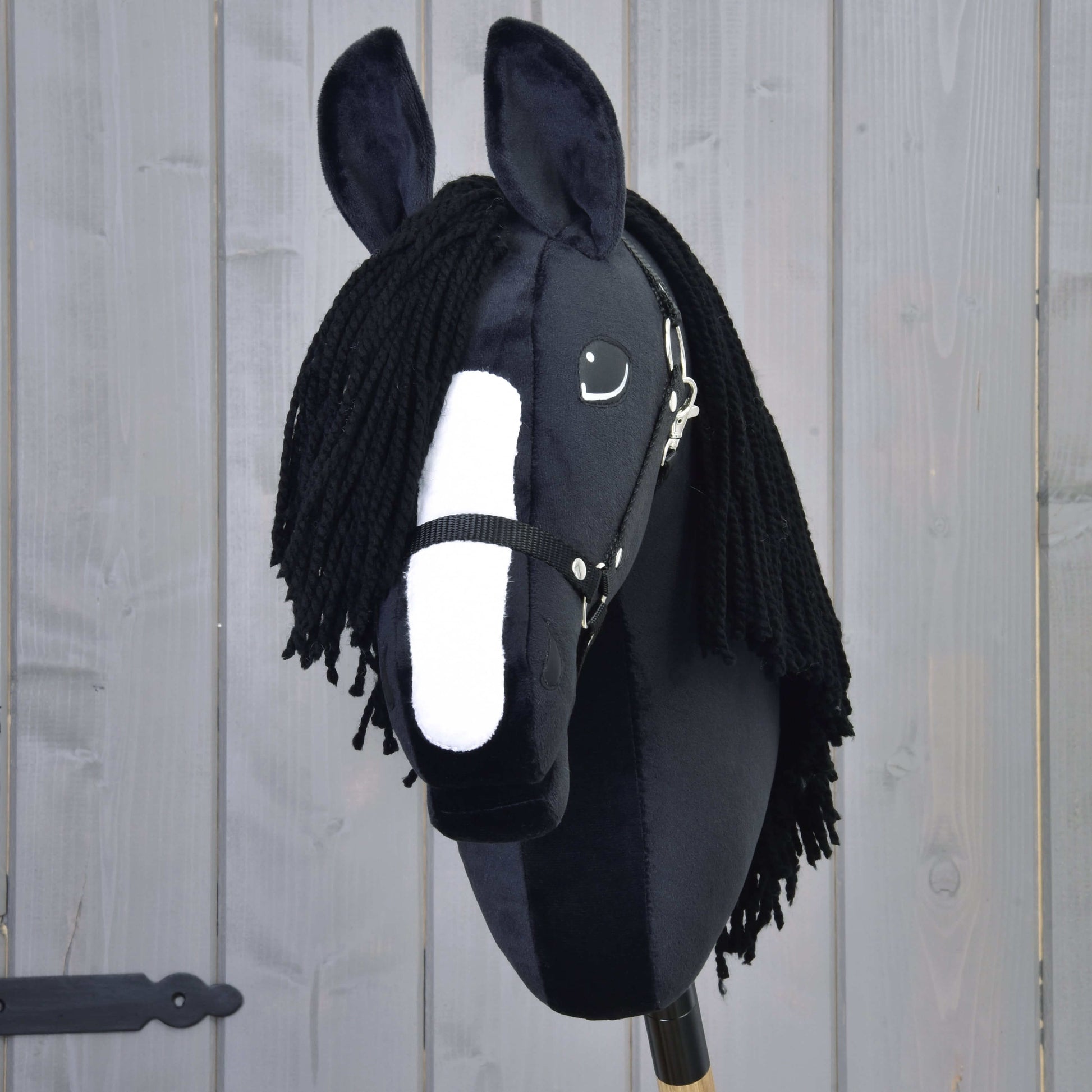 Hobby Horse Freya mit Schwarzem Halfter