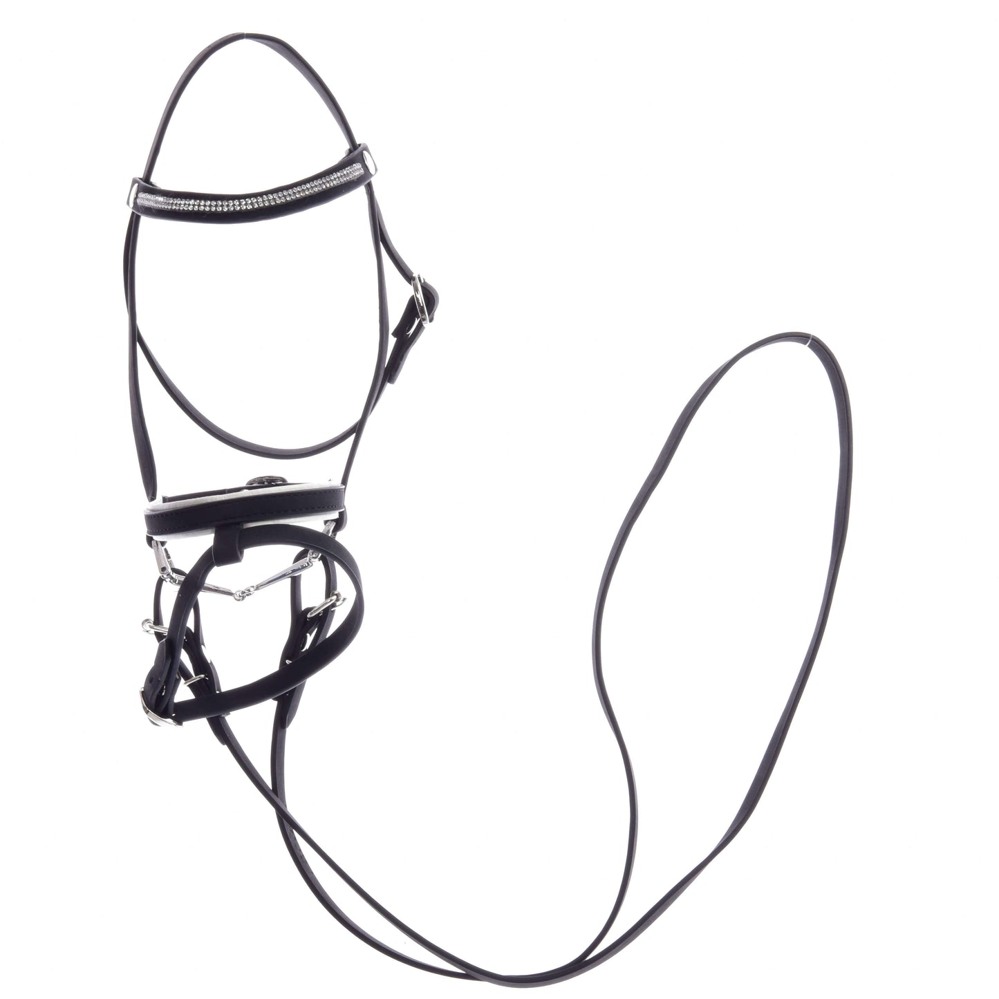 Komplette De Luxe Trense mit 2 Stirnbänder von Hobby Horse LarDen mit schwarzem Leder, silberfarbenen Beschlägen, gepolstertem abnehmbarem Stirnband und kombiniertem Nasenriemen, vor weißem Hintergrund.