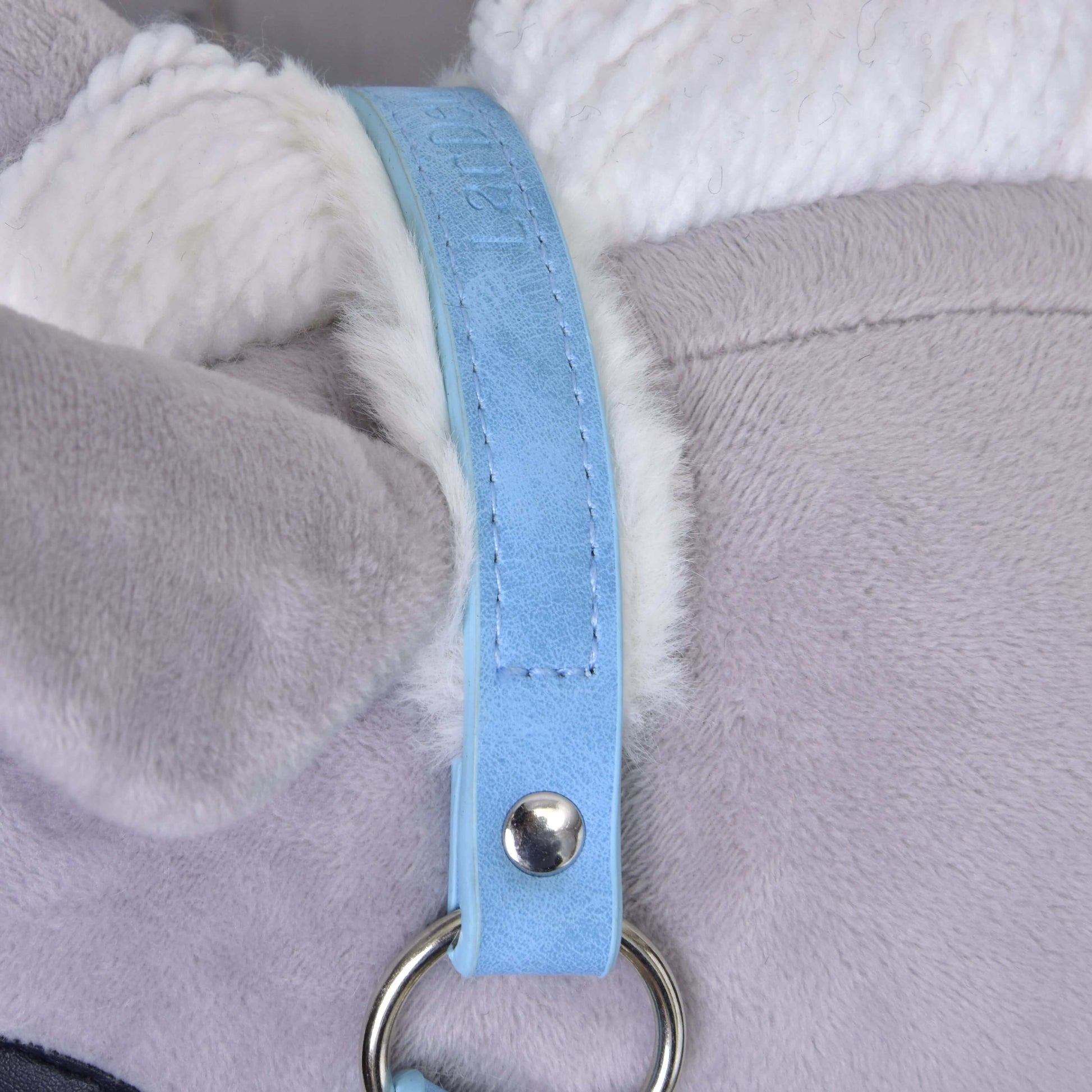 Licol avec fourrure - similicuir bleu pastel