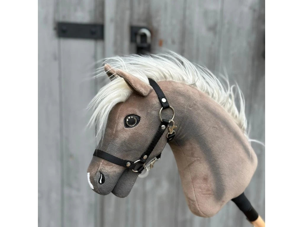 Hobby Horse Happy Boy mit schwarzem Halfter