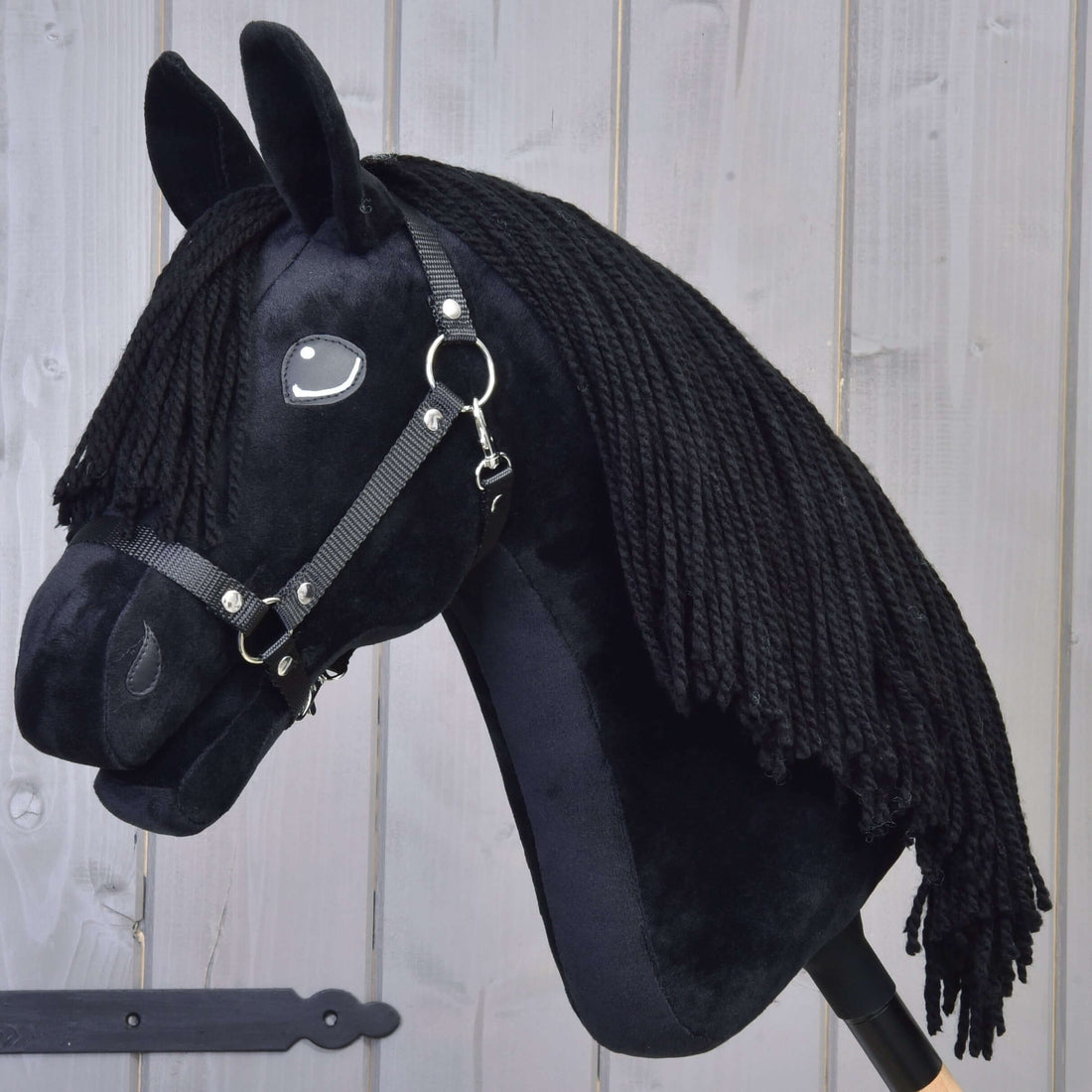 Hobby Horse Mahal mit Schwarzem Halfter