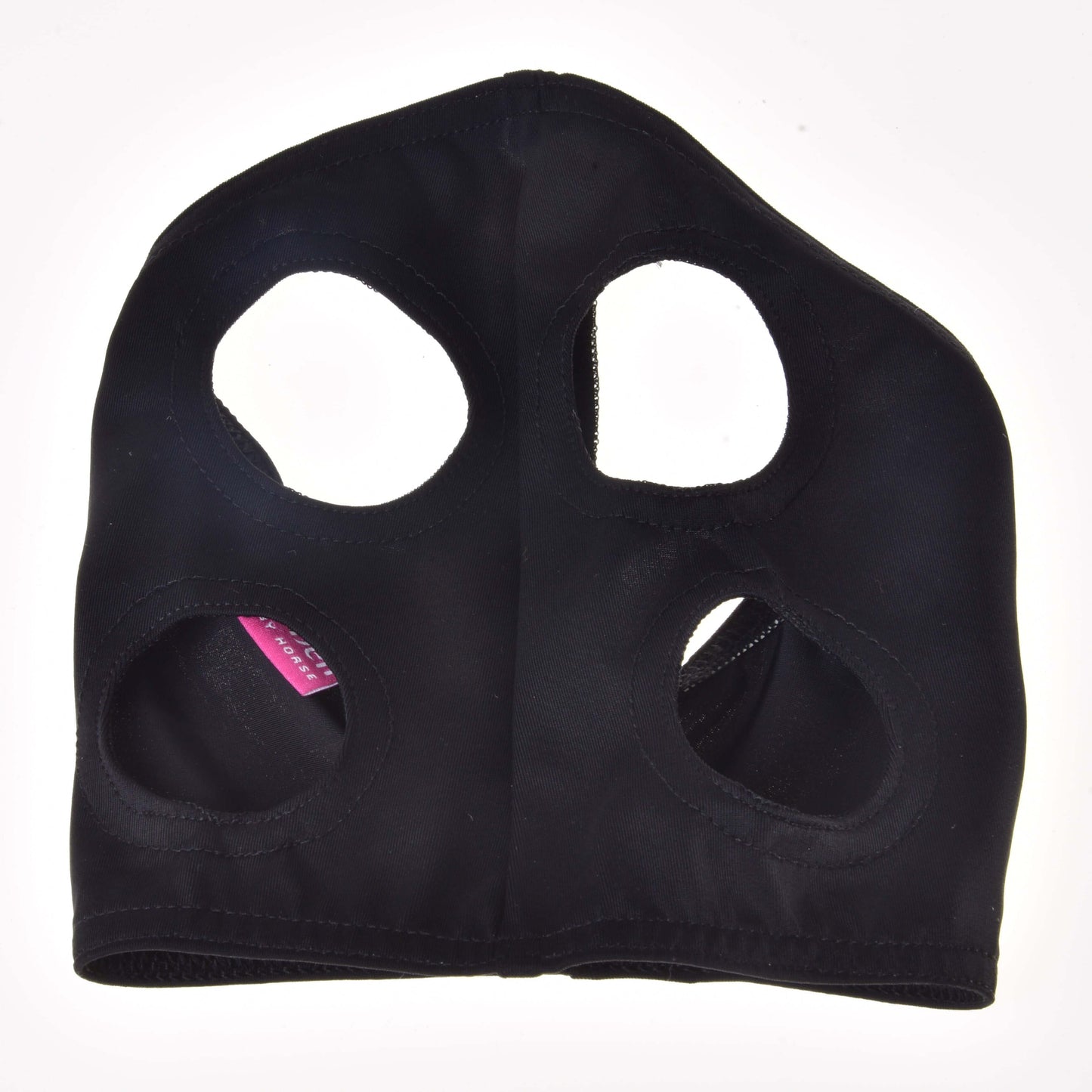 Maske ohne Ohren schwarz von Hobby Horse LarDen ist eine schwarze PES-Maske mit vier großen ovalen Ausschnitten in quadratischer Anordnung, vor weißem Hintergrund. Sie hat links ein rosa Etikett und ist ideal als Schutzmaske für Hobby Horse.