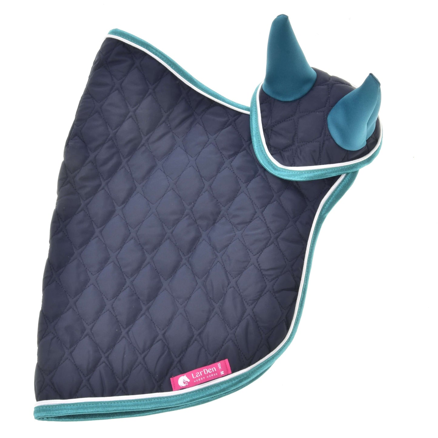 Ensemble Suprême Turquoise de Hobby Horse LarDen, manteau pour chien matelassé bleu marine avec bordure turquoise, deux protège-oreilles pointus et étiquette rose Lazy Den, présenté à plat sur fond blanc.