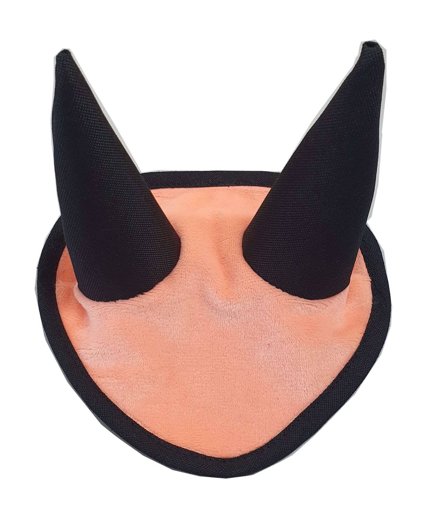 Bonnet d'oreilles Pêche de Hobby Horse LarDen, en tissu pêche doux avec deux grandes cornes noires pointues soulignées de noir, ajoutant du caractère et une protection ludique contre les mouches à votre Hobby Horse.