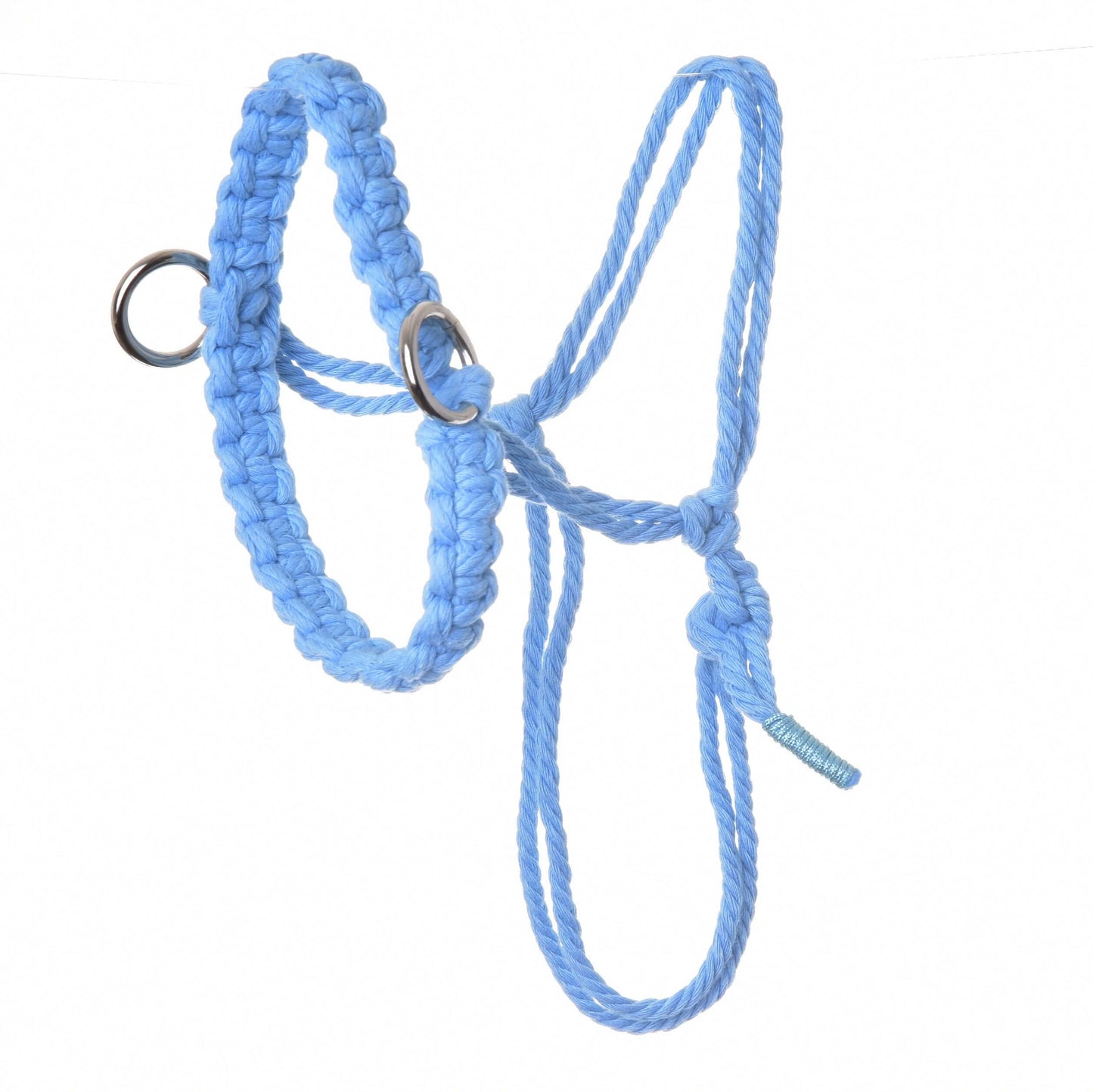 The Rope set Cotton Blue (size M) by Hobby Horse LarDen features a handmade light blue cotton halter with braided details and metal rings, perfect for horses or livestock. Ideal for hobby horse enthusiasts, shown on a white background.