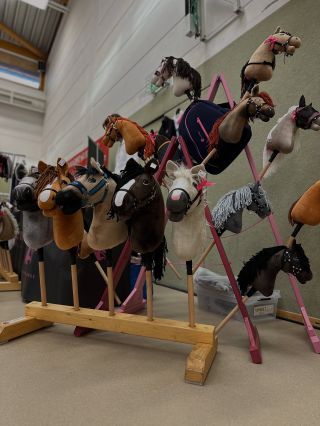 🥰 Unser LarDen-Stand ist bereit. Wir freuen uns auf euch! Heute in Eibenstock 🥰