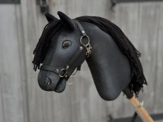 ❤️Nach langer Zeit ist in unserer limitierten Kollektion wieder ein schwarzes Pferd erschienen.❤️